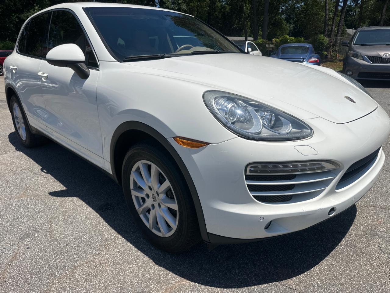 Porsche Cayenne Base 2012