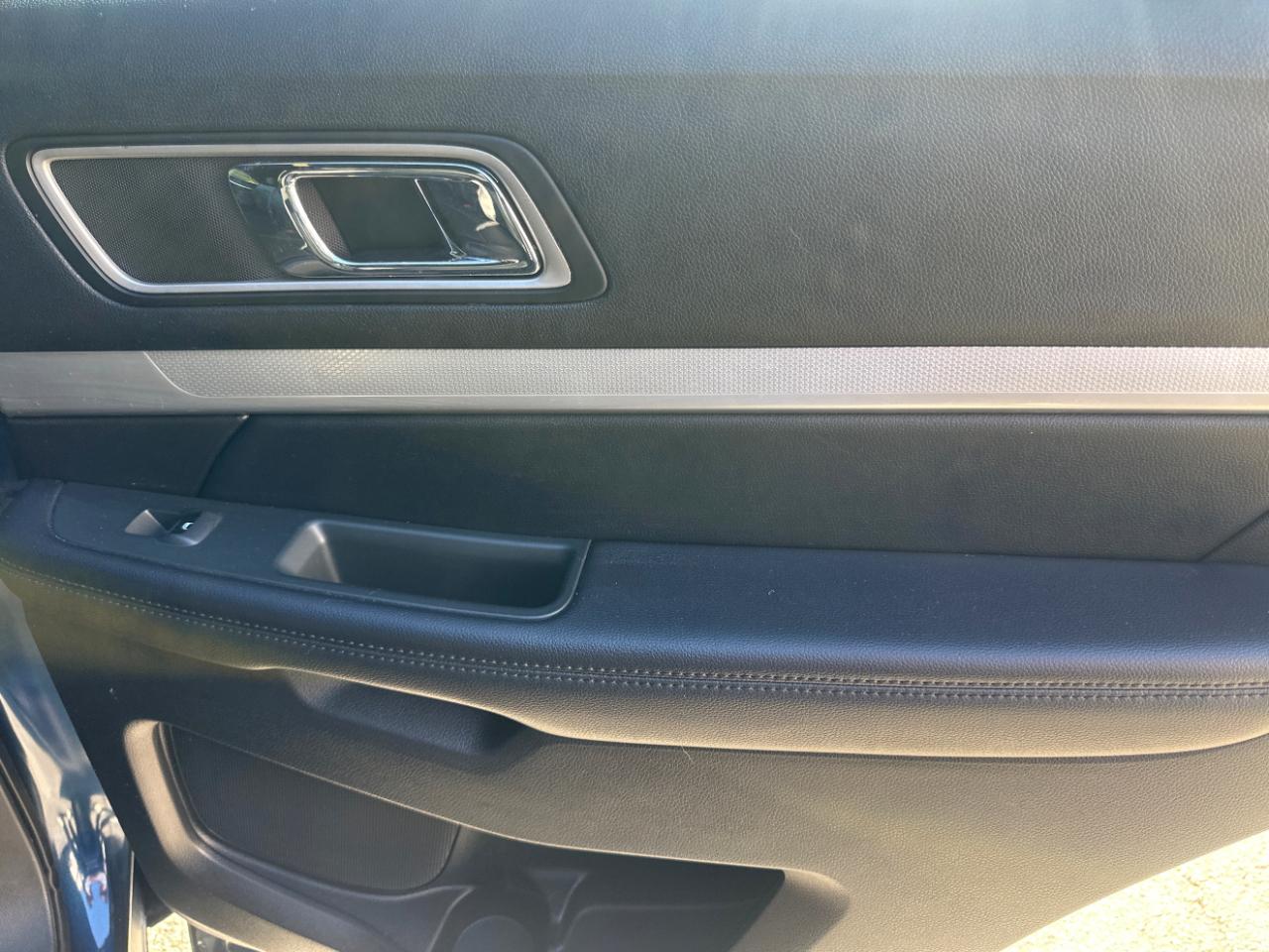 Ford Explorer XLT FWD 2017