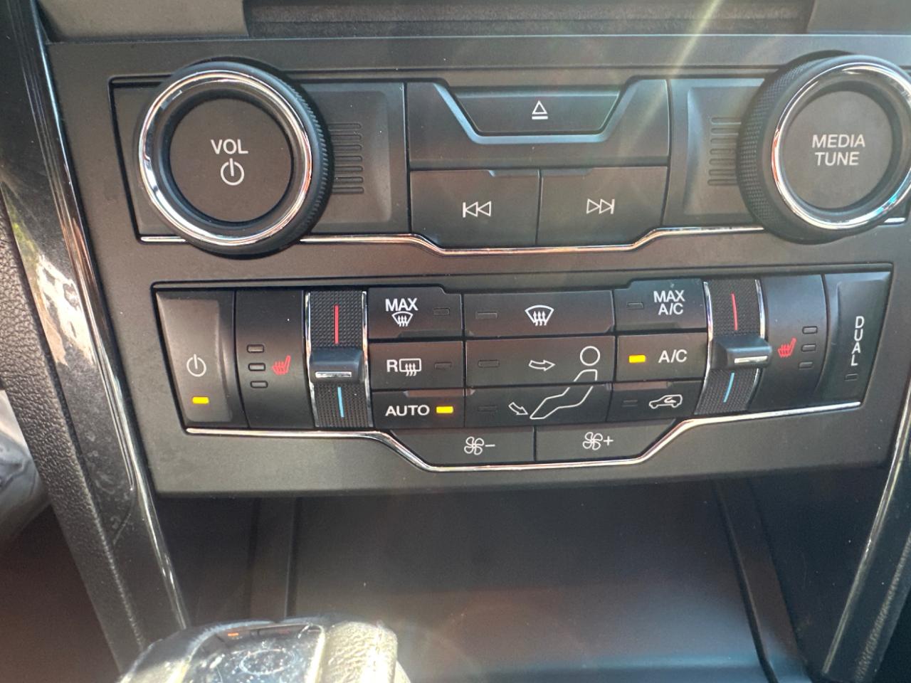 Ford Explorer XLT FWD 2017