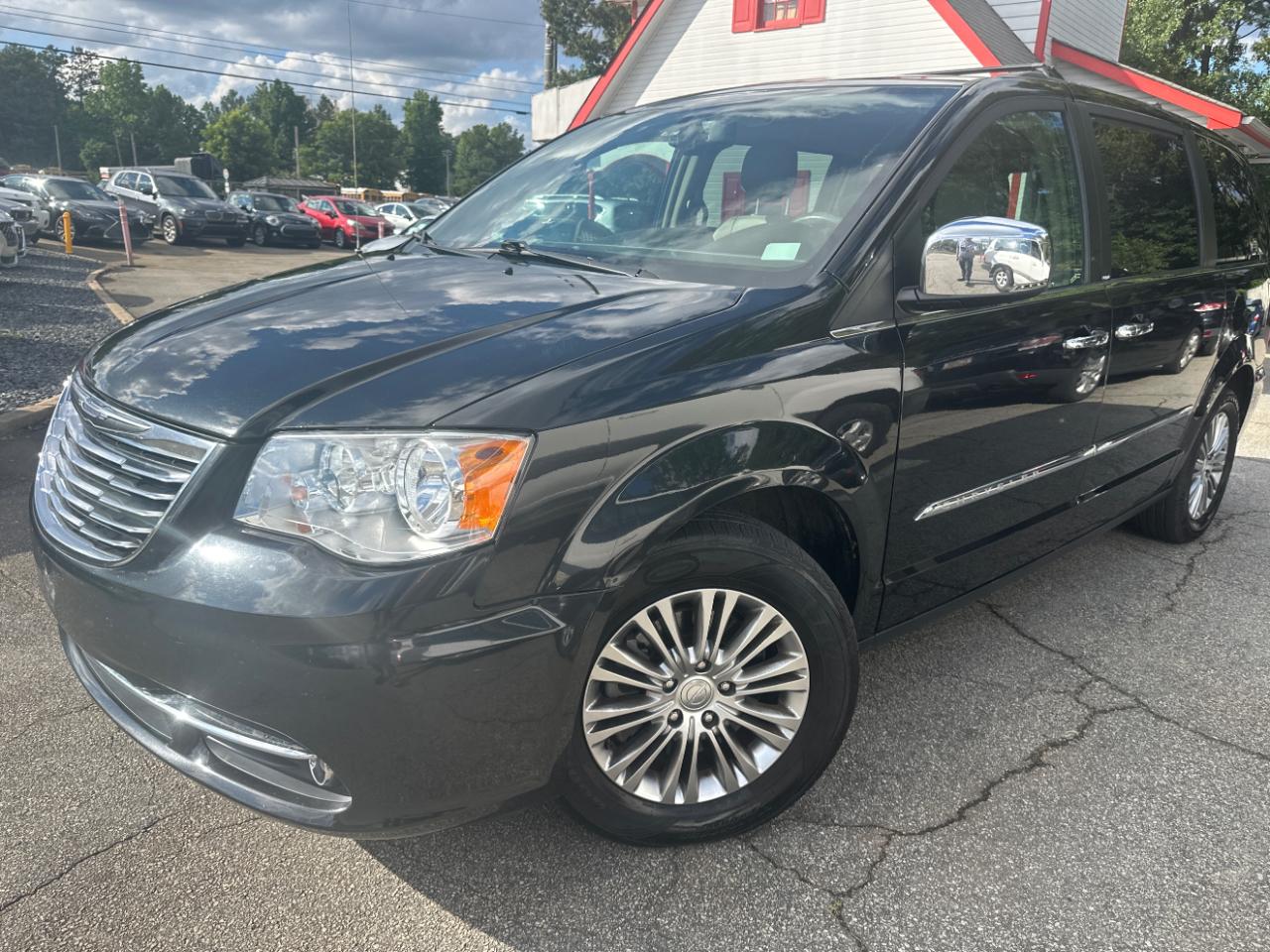 Chrysler Town & Country 4dr Wgn Touring-L 2013