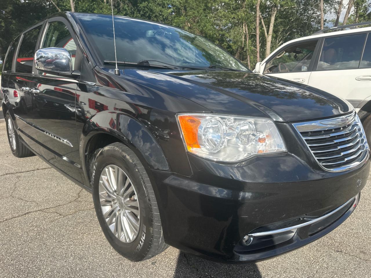 Chrysler Town & Country 4dr Wgn Touring-L 2013