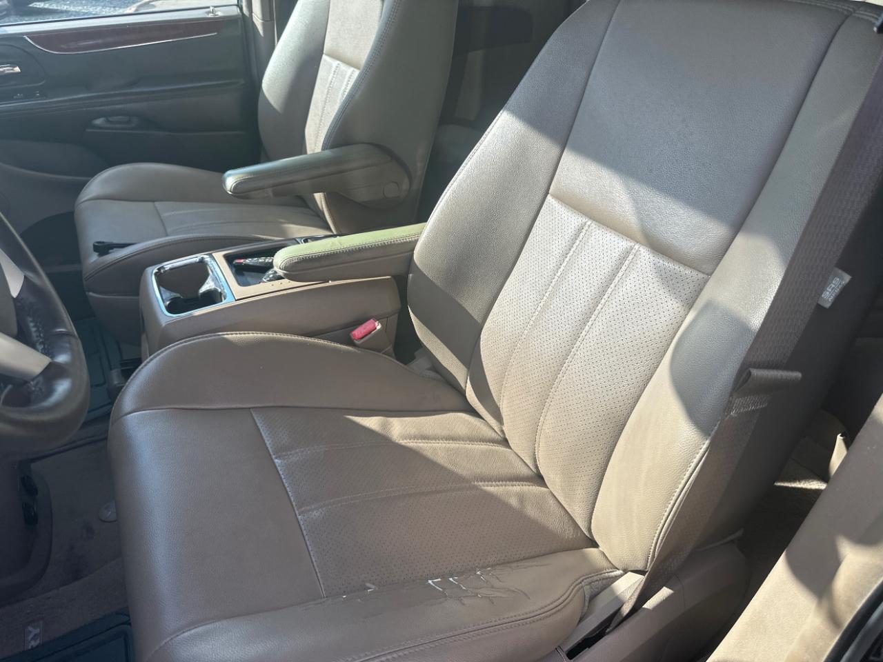 Chrysler Town & Country 4dr Wgn Touring-L 2013