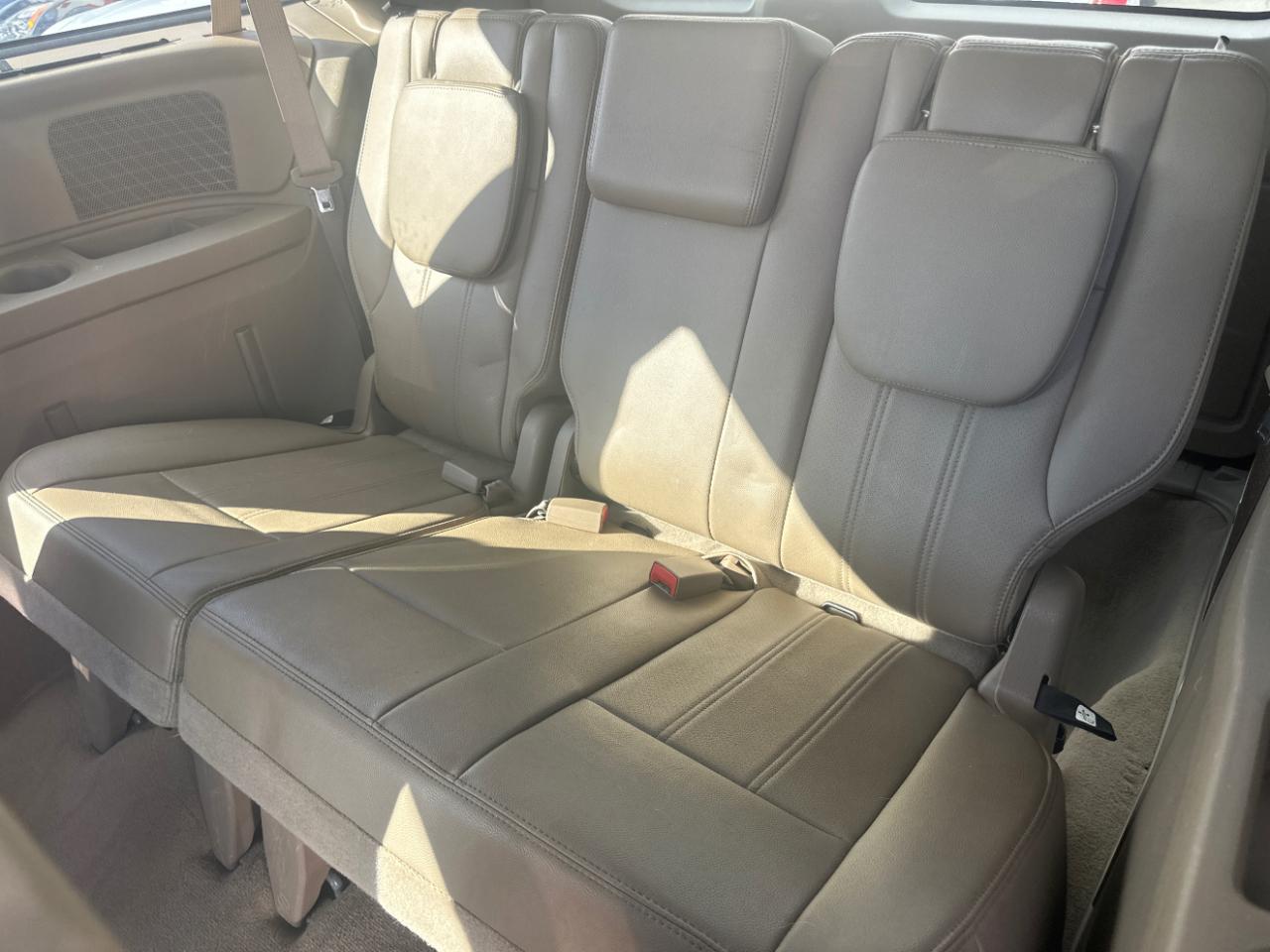 Chrysler Town & Country 4dr Wgn Touring-L 2013
