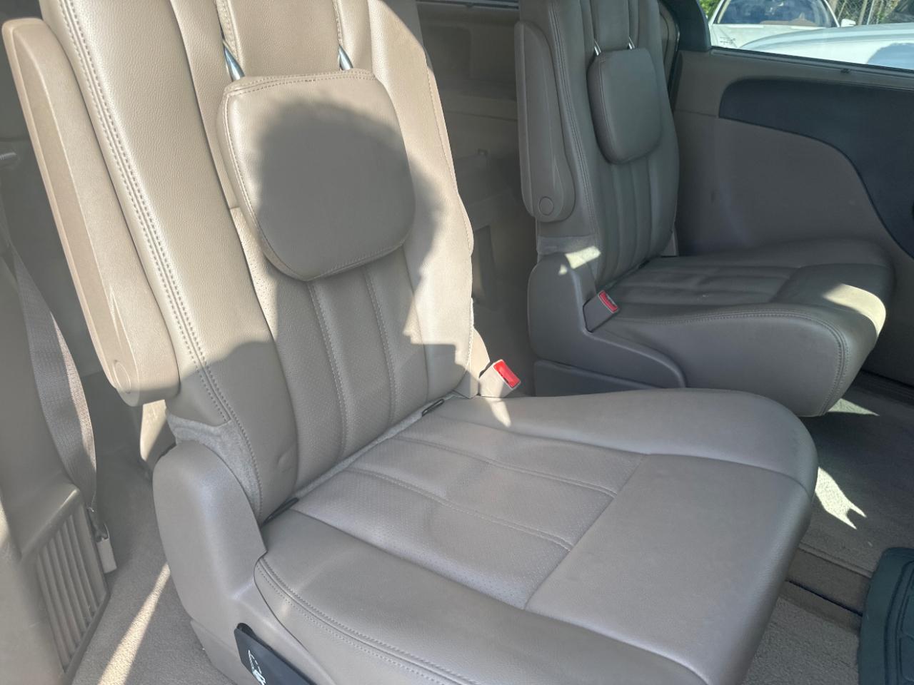 Chrysler Town & Country 4dr Wgn Touring-L 2013