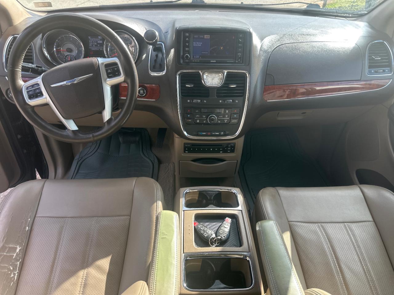 Chrysler Town & Country 4dr Wgn Touring-L 2013