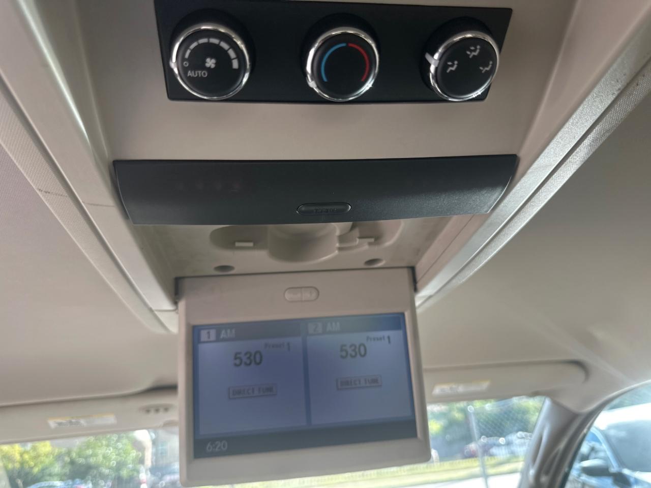 Chrysler Town & Country 4dr Wgn Touring-L 2013