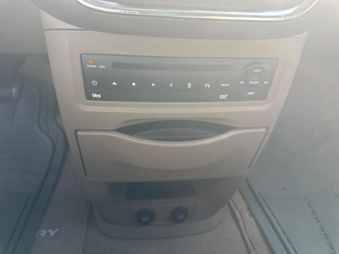 Chrysler Town & Country 4dr Wgn Touring-L 2013