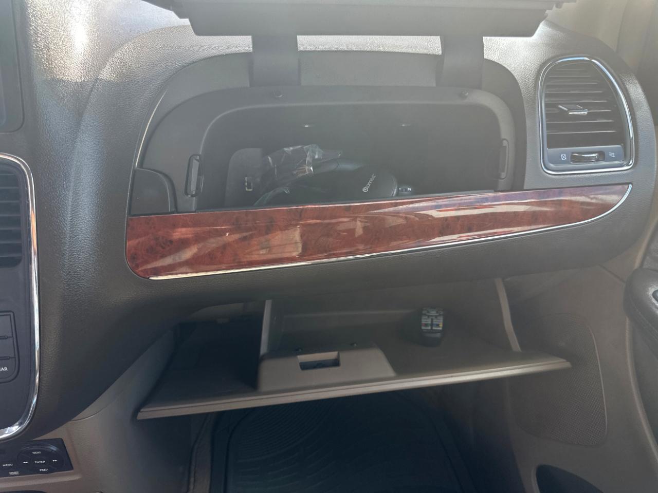 Chrysler Town & Country 4dr Wgn Touring-L 2013
