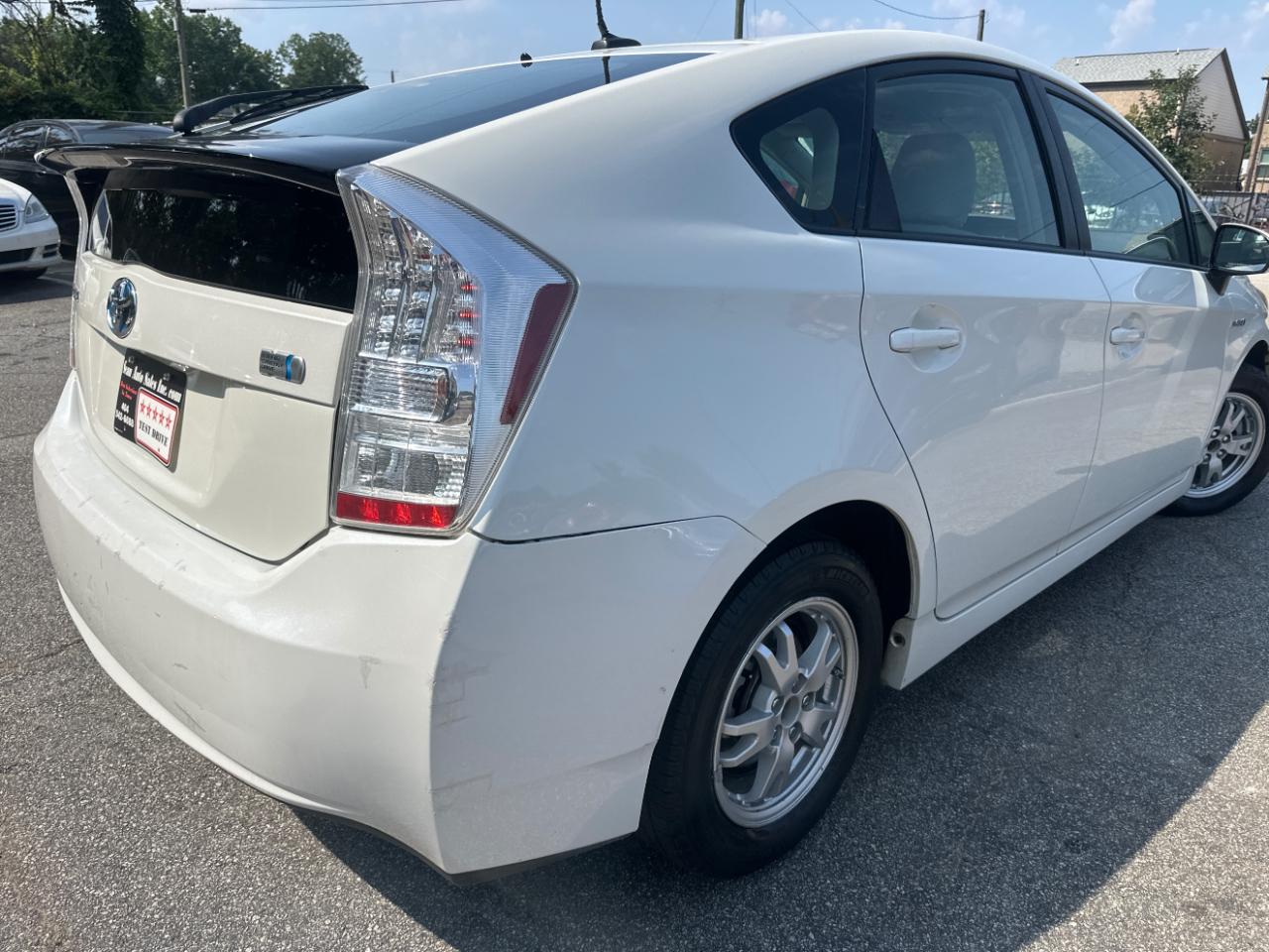 Toyota Prius 5dr HB III (Natl) 2011