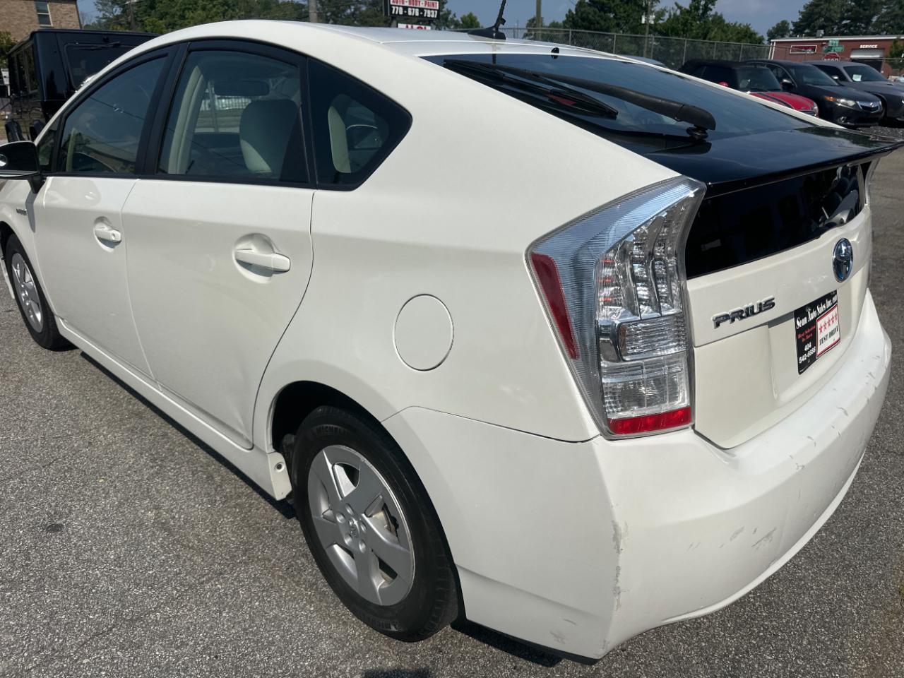 Toyota Prius 5dr HB III (Natl) 2011
