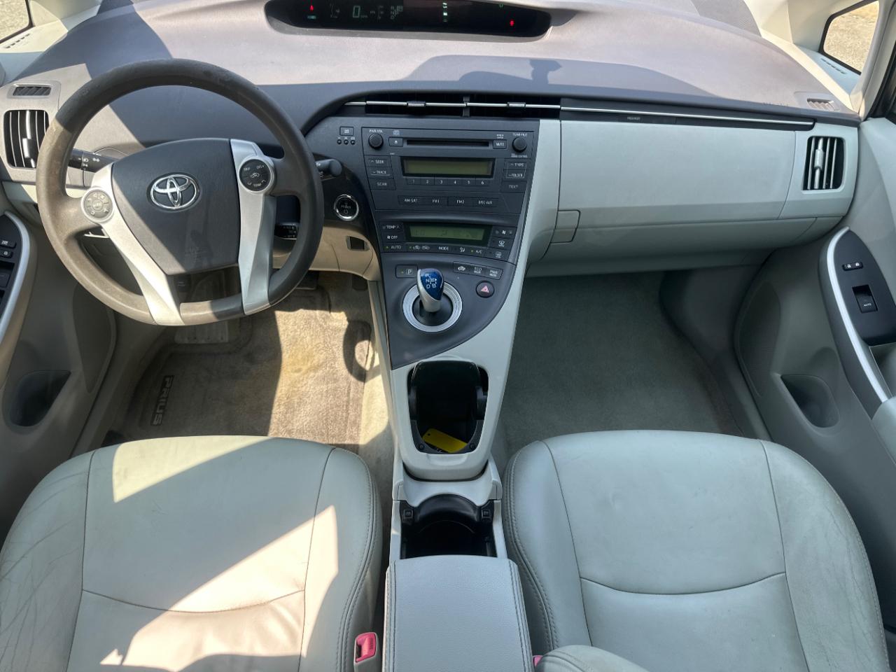 Toyota Prius 5dr HB III (Natl) 2011