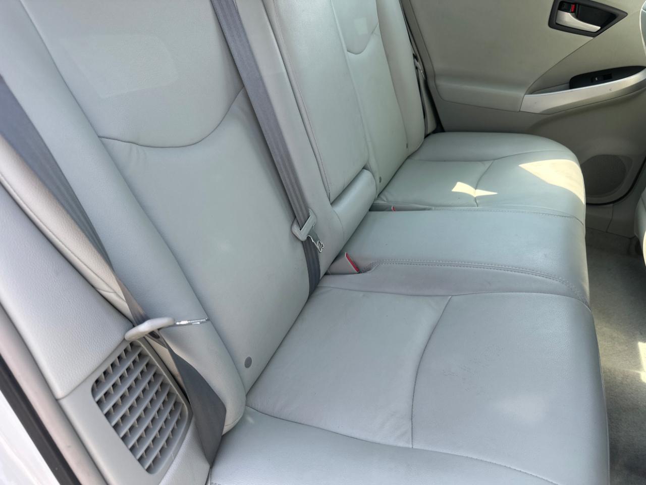Toyota Prius 5dr HB III (Natl) 2011