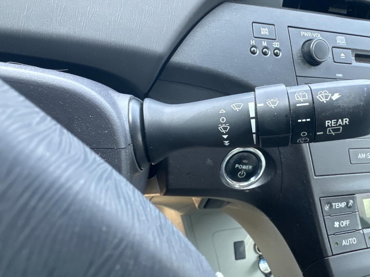 Toyota Prius 5dr HB III (Natl) 2011