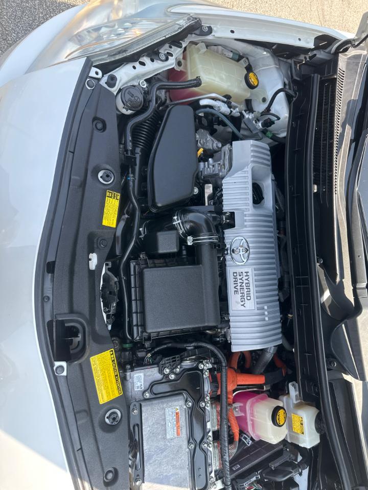 Toyota Prius 5dr HB III (Natl) 2011