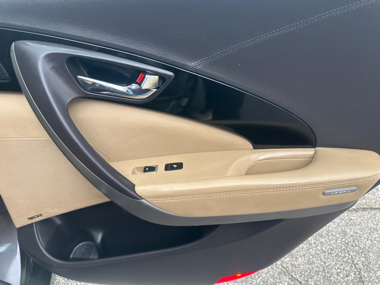 Hyundai Azera 4dr Sdn 2015