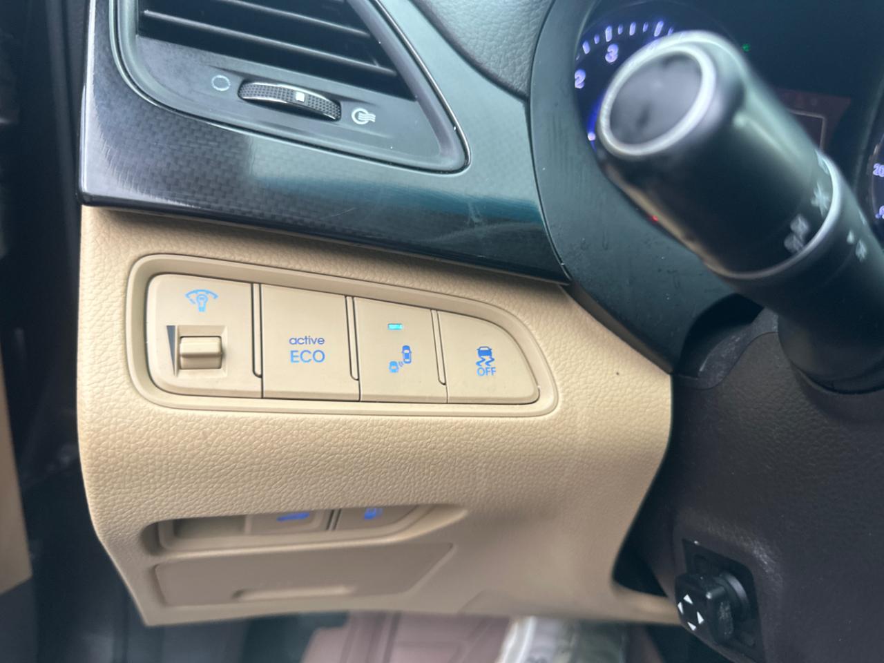 Hyundai Azera 4dr Sdn 2015