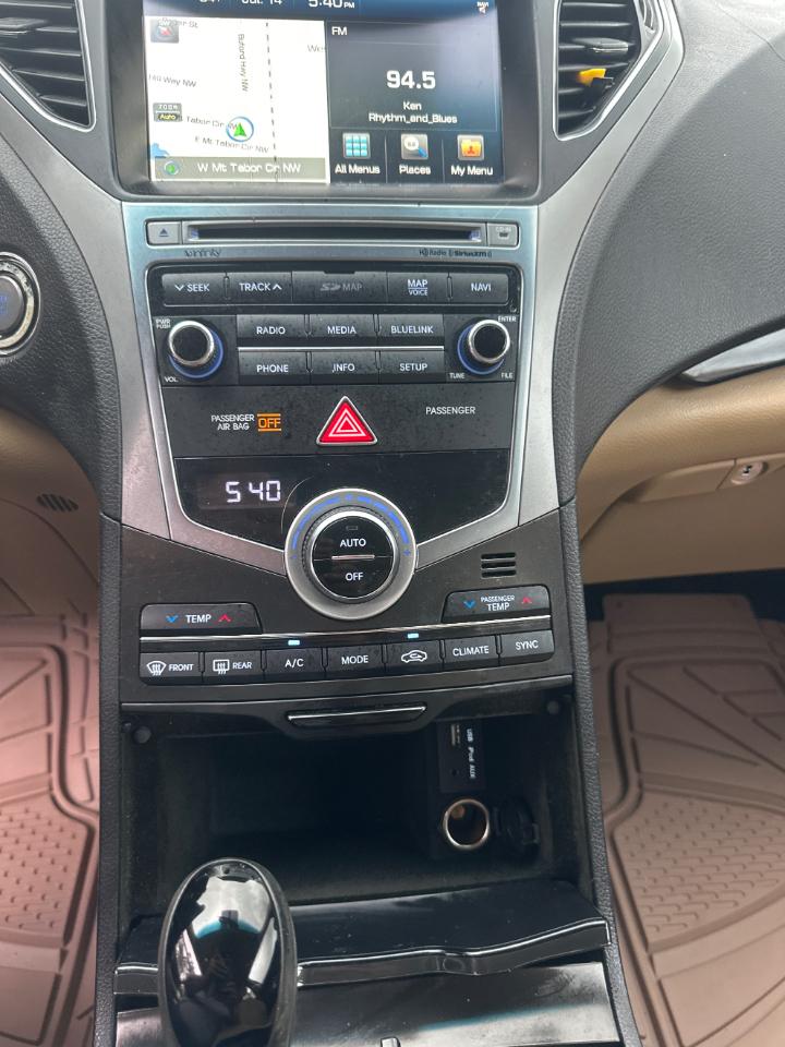 Hyundai Azera 4dr Sdn 2015