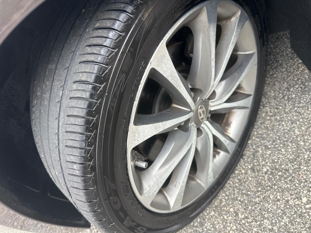 Hyundai Azera 4dr Sdn 2015