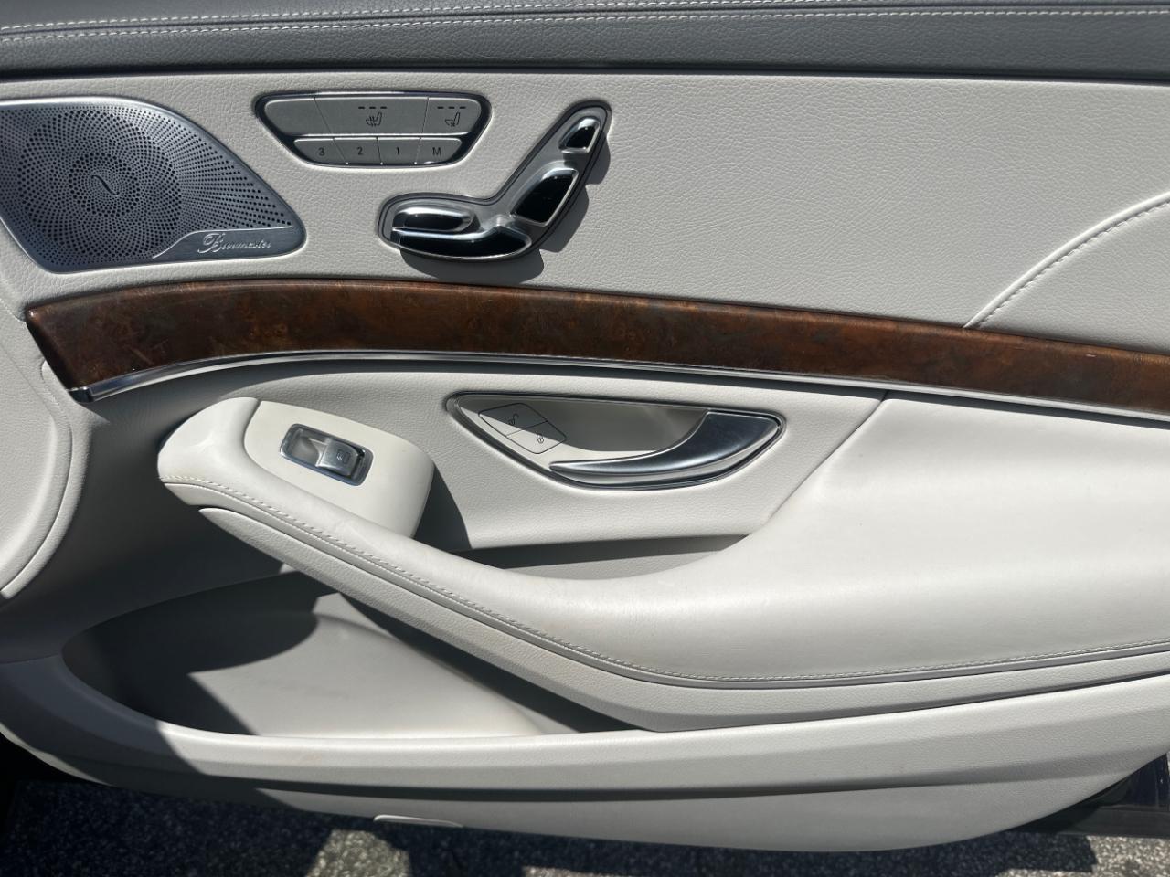 Mercedes-Benz S-Class 4dr Sdn S 550 4MATIC 2014