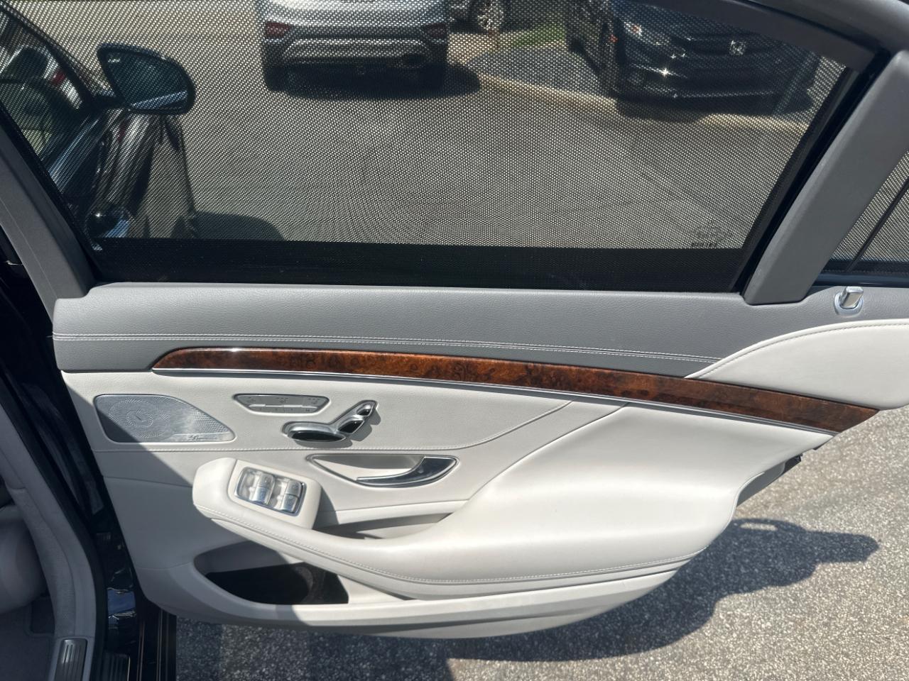 Mercedes-Benz S-Class 4dr Sdn S 550 4MATIC 2014