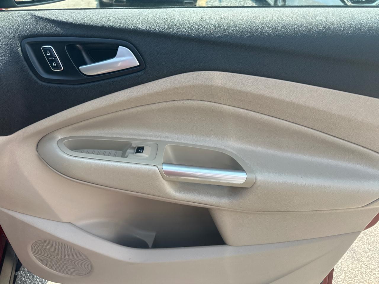 Ford Escape FWD 4dr Titanium 2016