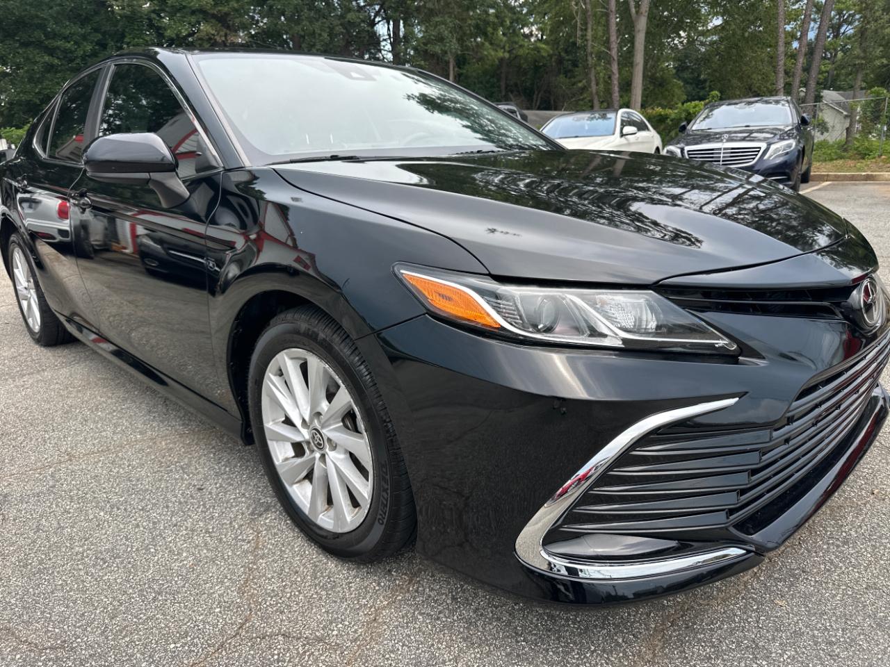 Toyota Camry LE Auto (Natl) 2021