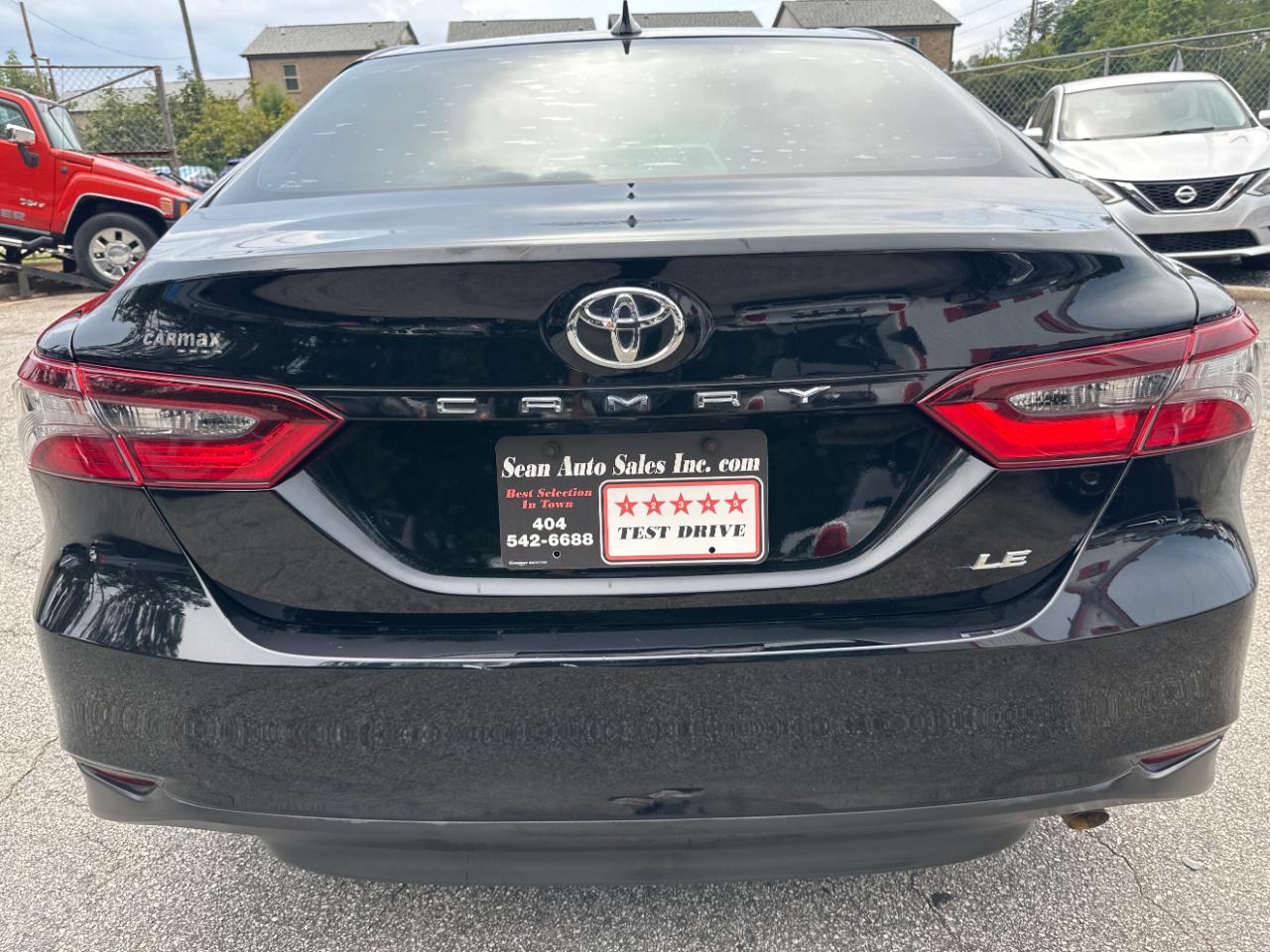 Toyota Camry LE Auto (Natl) 2021