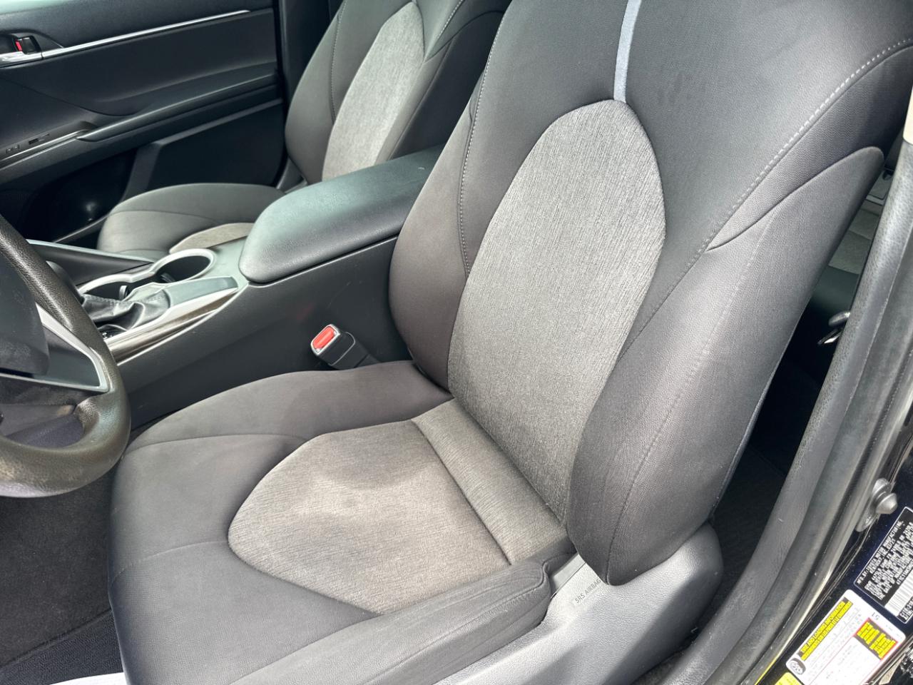 Toyota Camry LE Auto (Natl) 2021