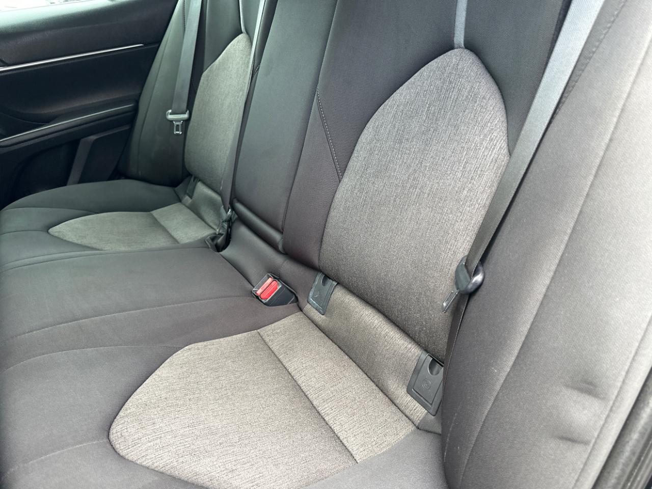 Toyota Camry LE Auto (Natl) 2021