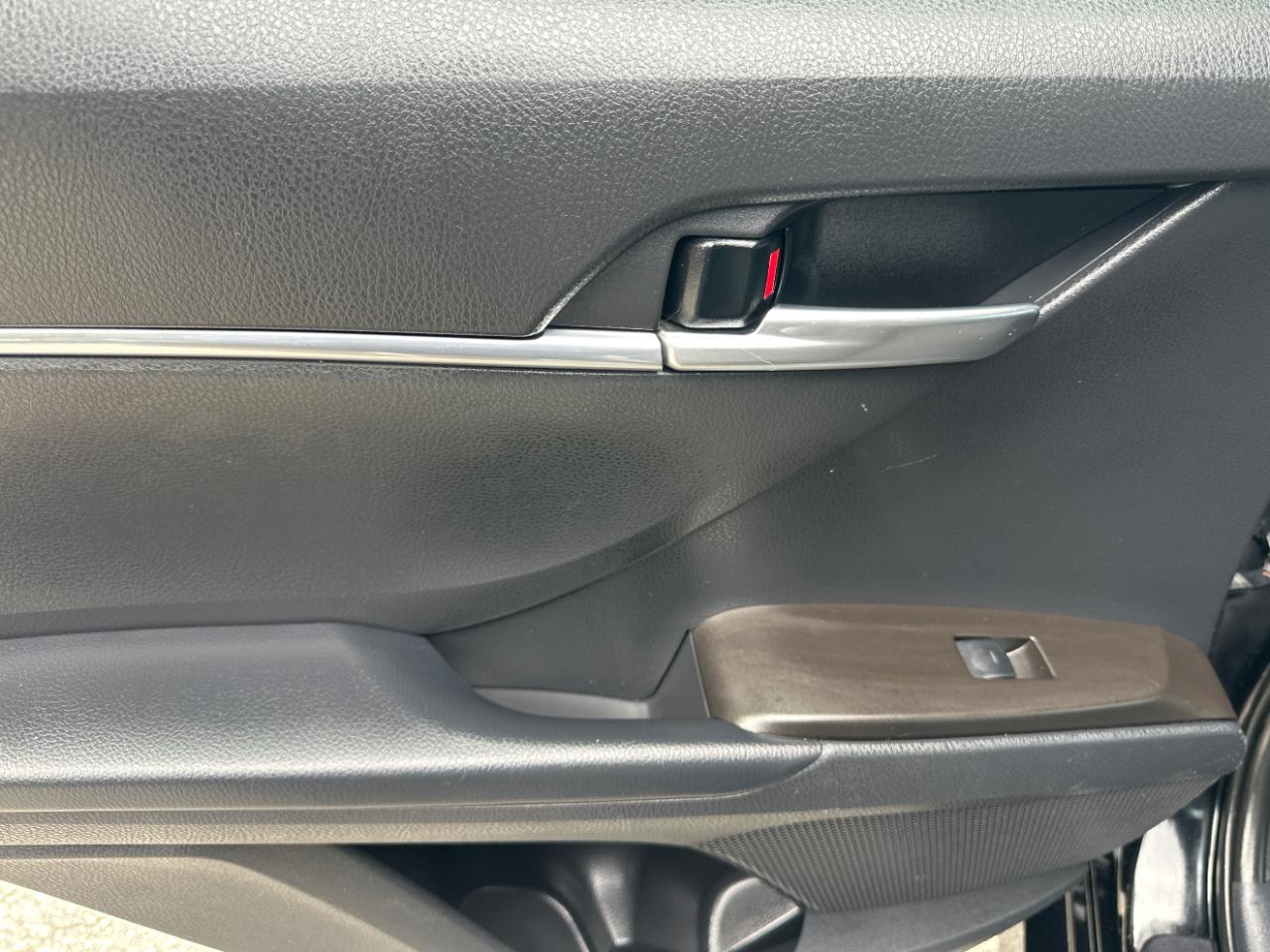Toyota Camry LE Auto (Natl) 2021