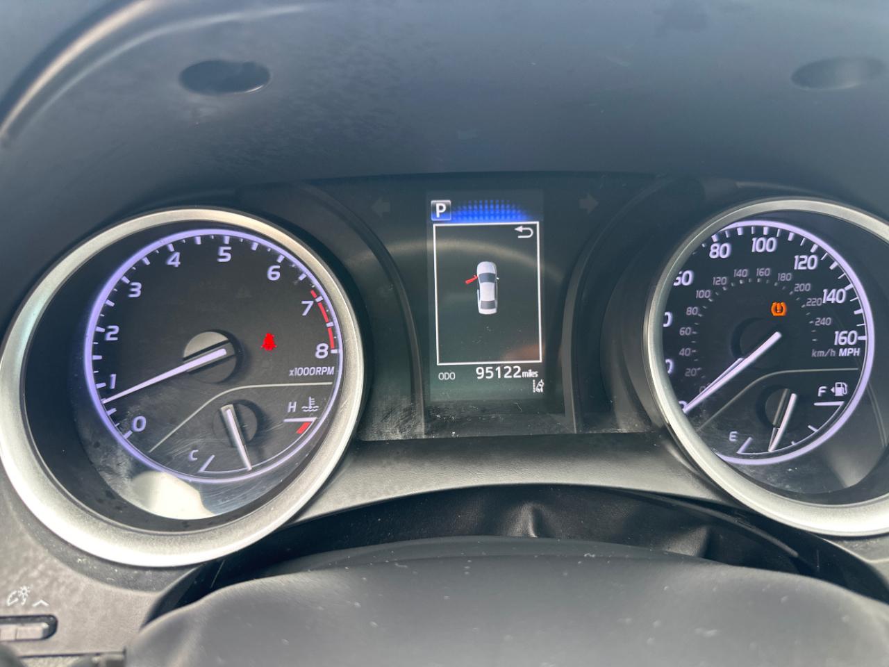 Toyota Camry LE Auto (Natl) 2021