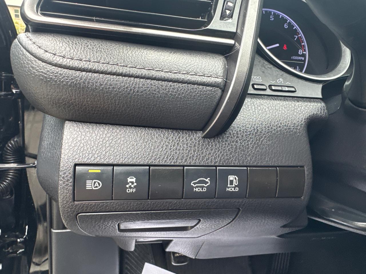 Toyota Camry LE Auto (Natl) 2021