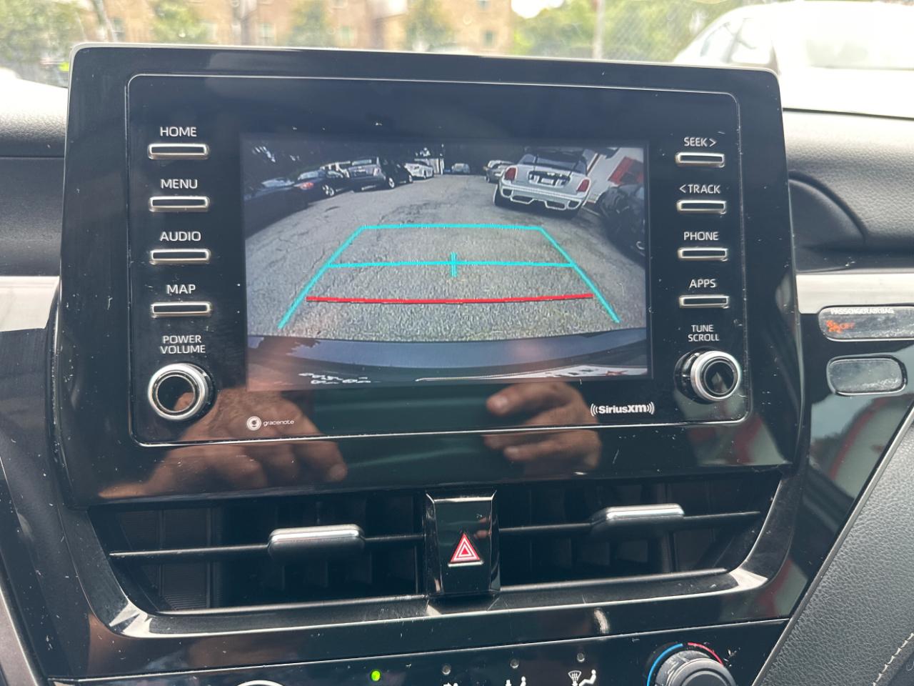 Toyota Camry LE Auto (Natl) 2021