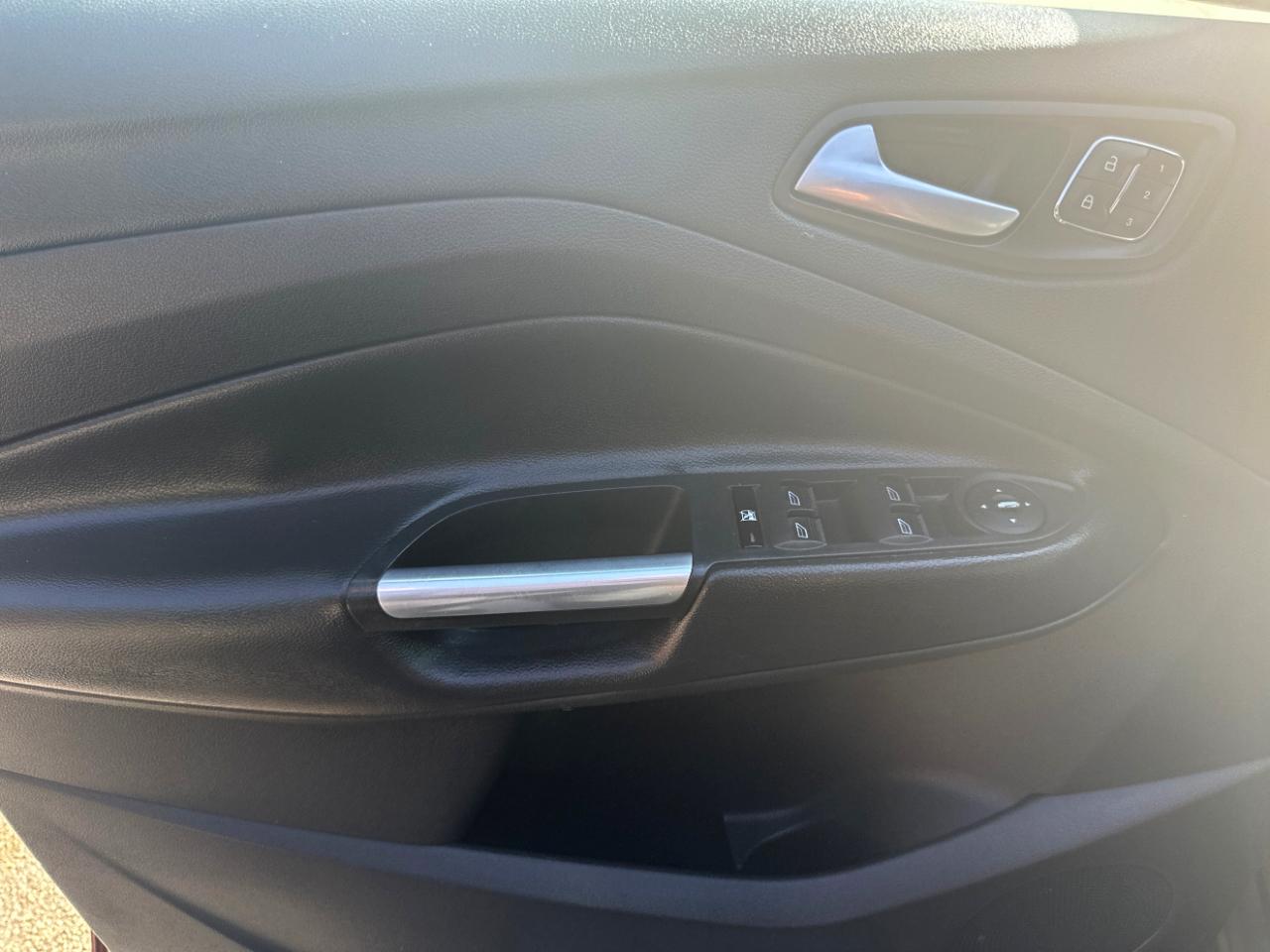 Ford Escape 4WD 4dr Titanium 2014