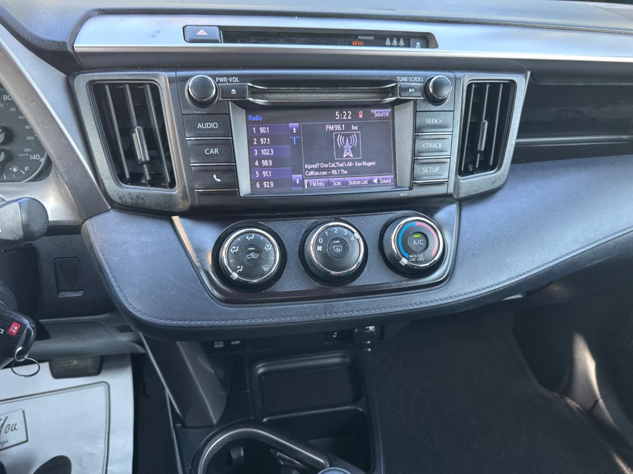 Toyota RAV4 LE FWD (Natl) 2018