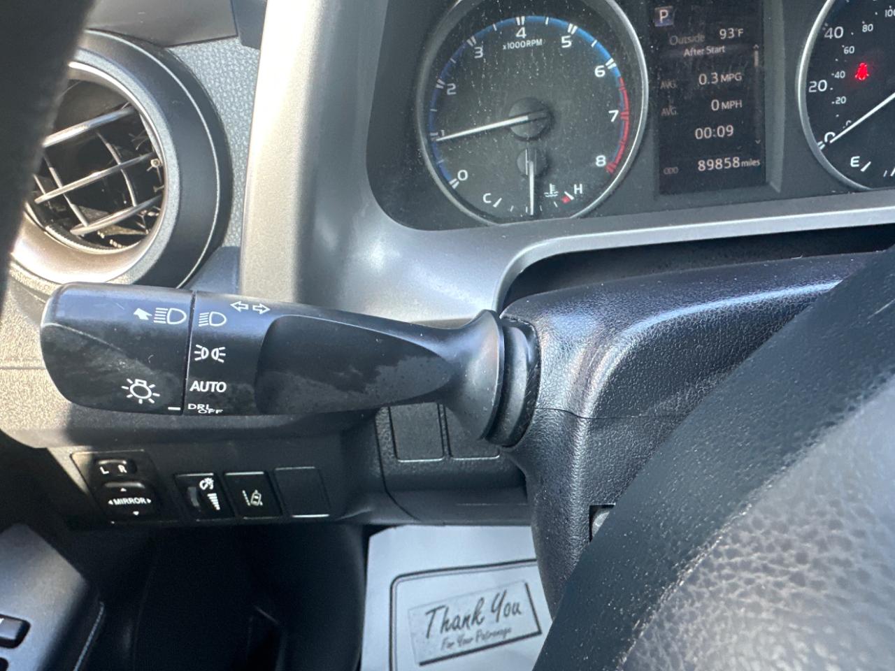 Toyota RAV4 LE FWD (Natl) 2018