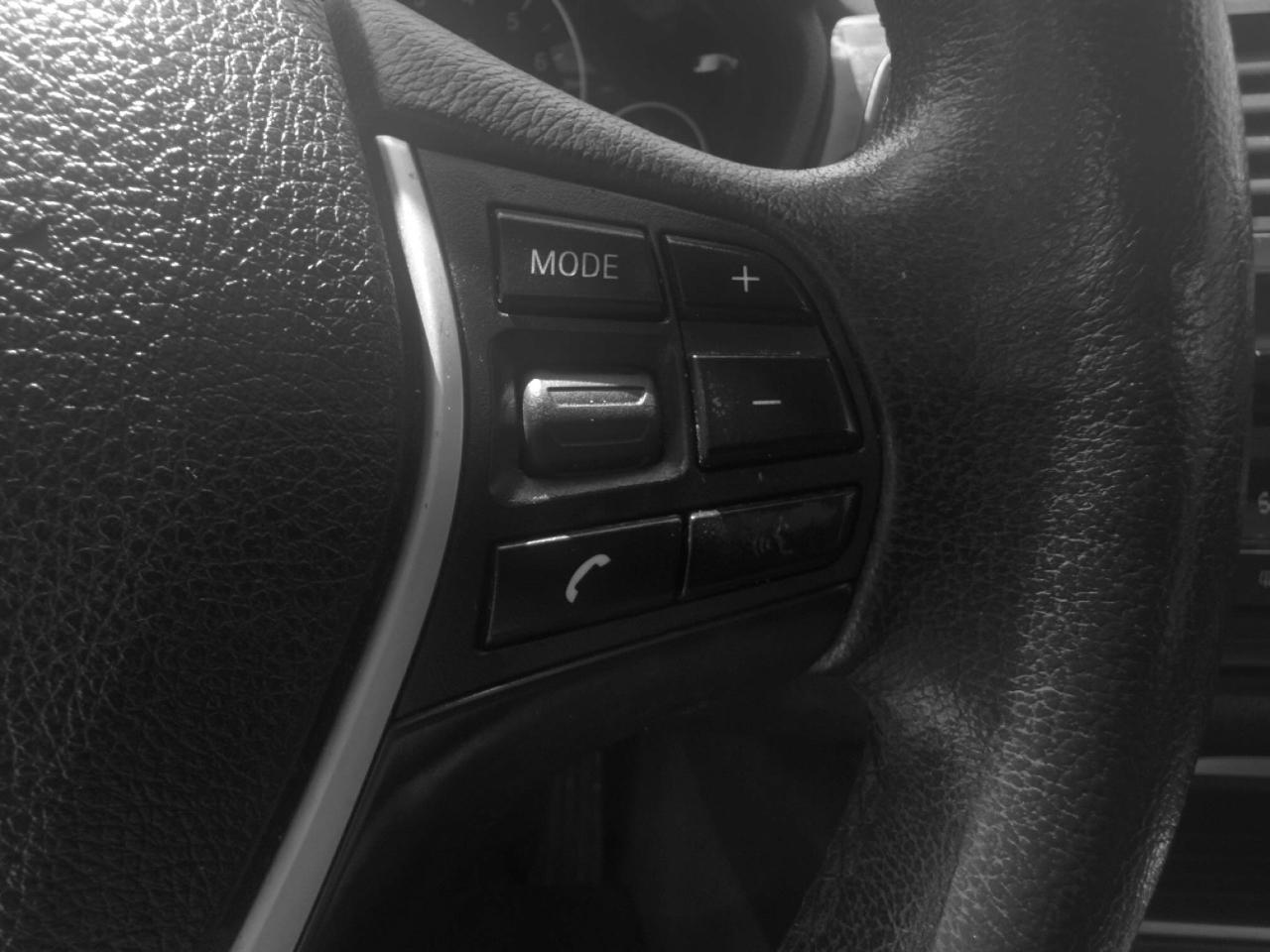 BMW 3 Series 4dr Sdn 328i RWD 2014