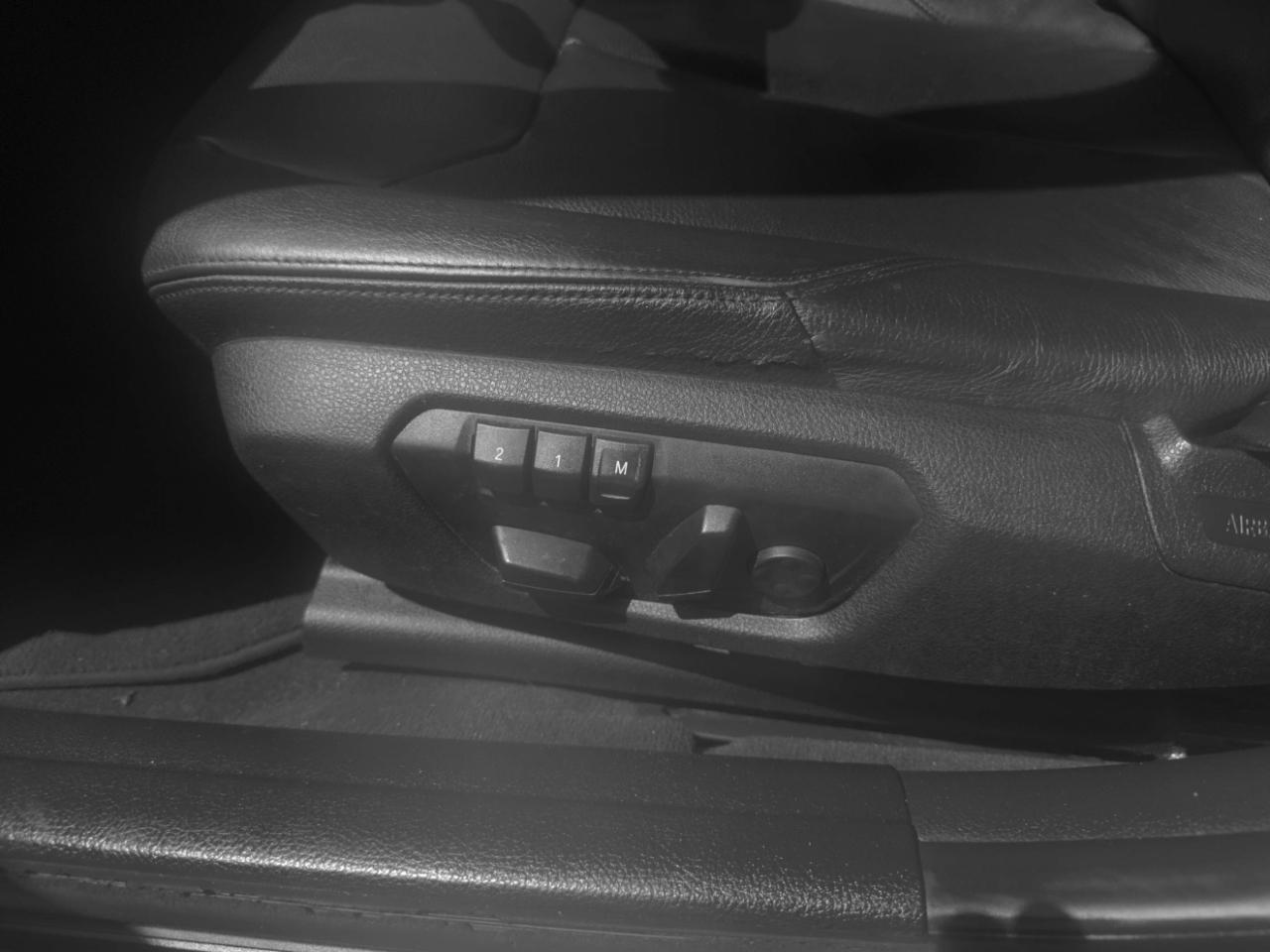 BMW 3 Series 4dr Sdn 328i RWD 2014