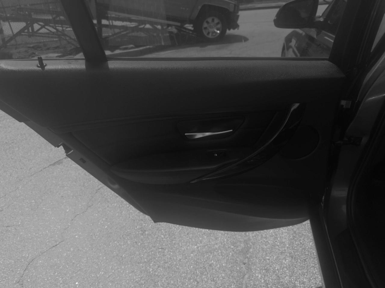 BMW 3 Series 4dr Sdn 328i RWD 2014
