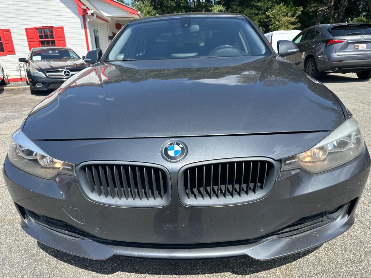 BMW 3 Series 4dr Sdn 328i RWD 2014