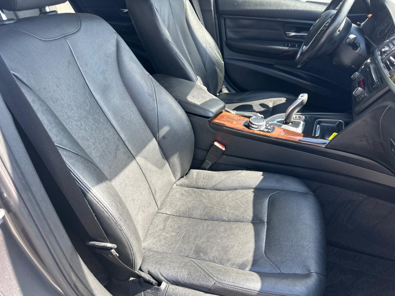 BMW 3 Series 4dr Sdn 328i RWD 2014