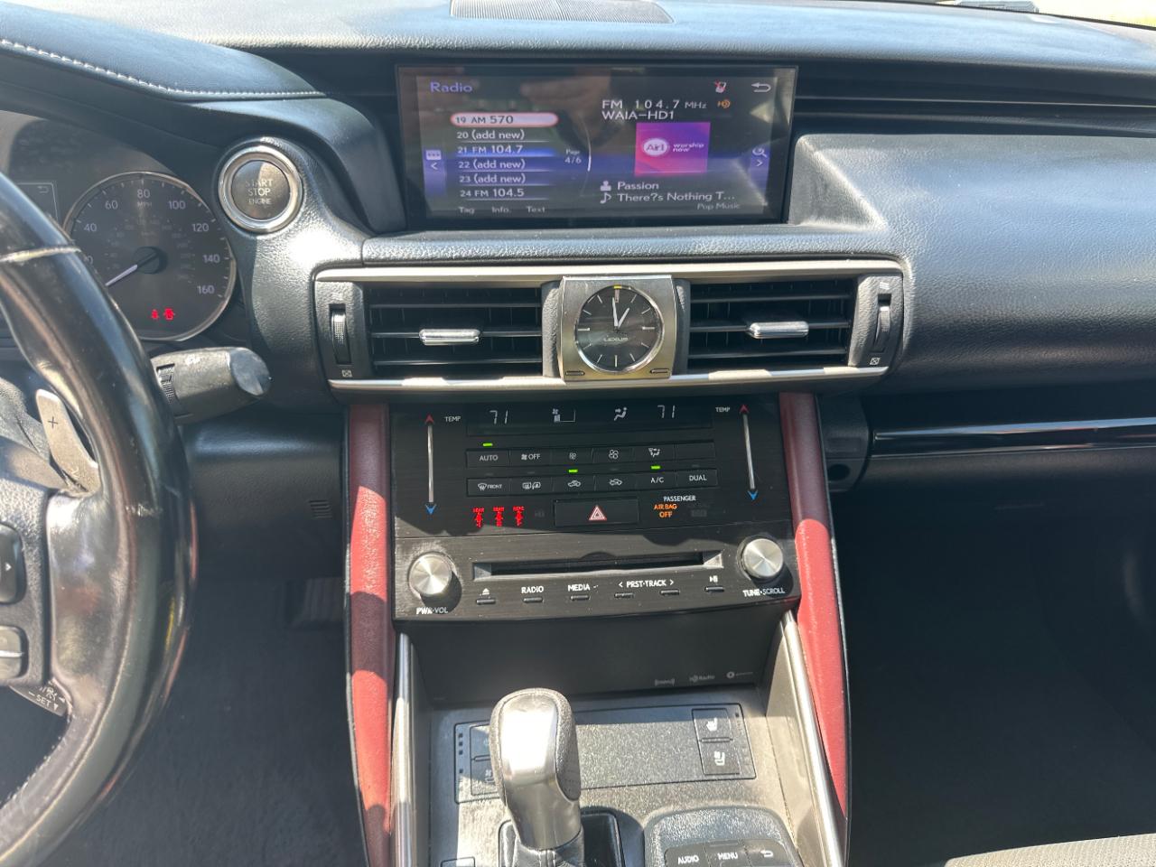 Lexus IS IS Turbo RWD 2017