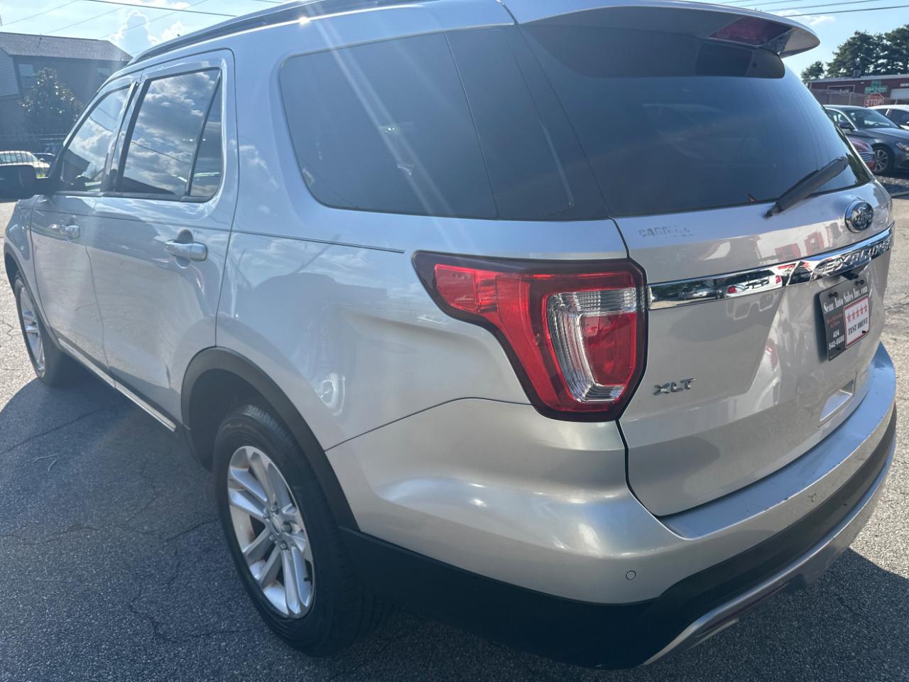 Ford Explorer XLT FWD 2017