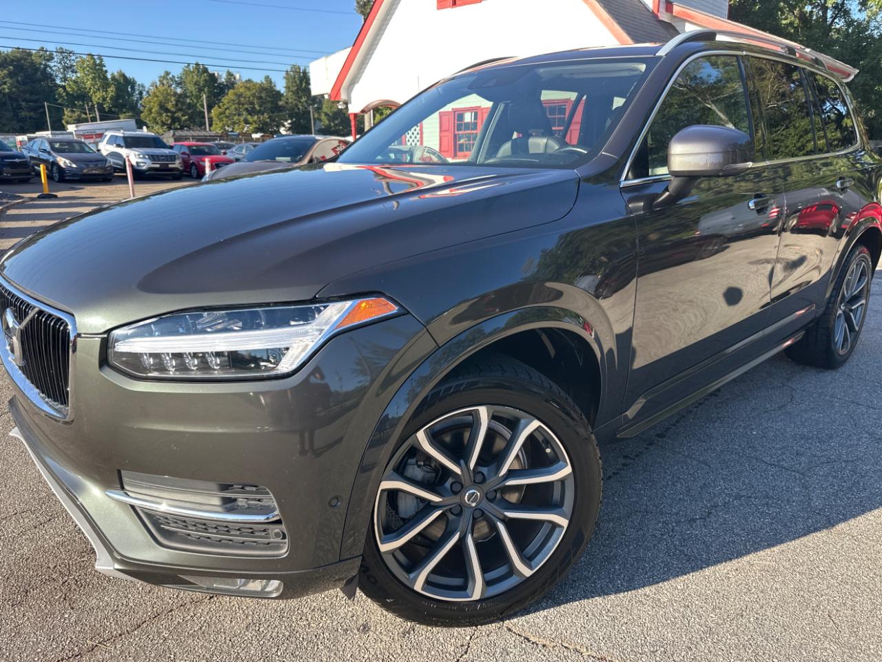 Volvo XC90 T6 AWD 7-Passenger Momentum 2018
