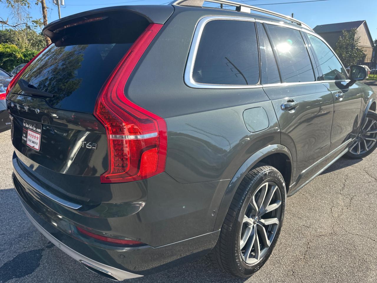 Volvo XC90 T6 AWD 7-Passenger Momentum 2018