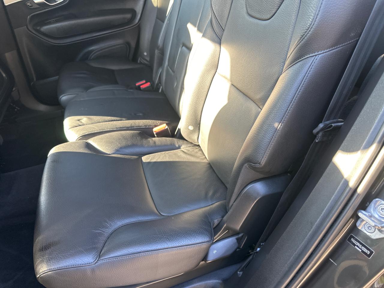 Volvo XC90 T6 AWD 7-Passenger Momentum 2018