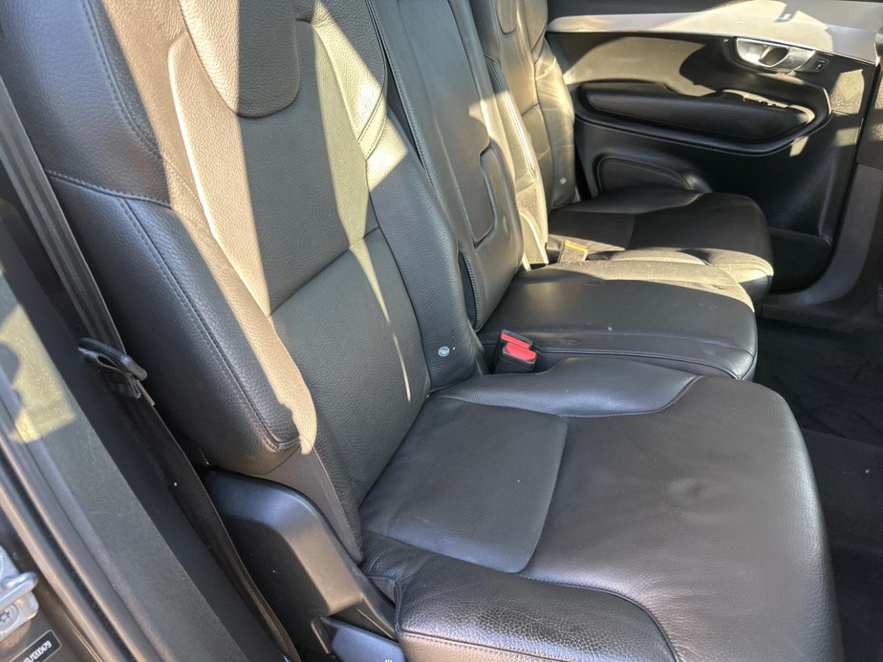 Volvo XC90 T6 AWD 7-Passenger Momentum 2018