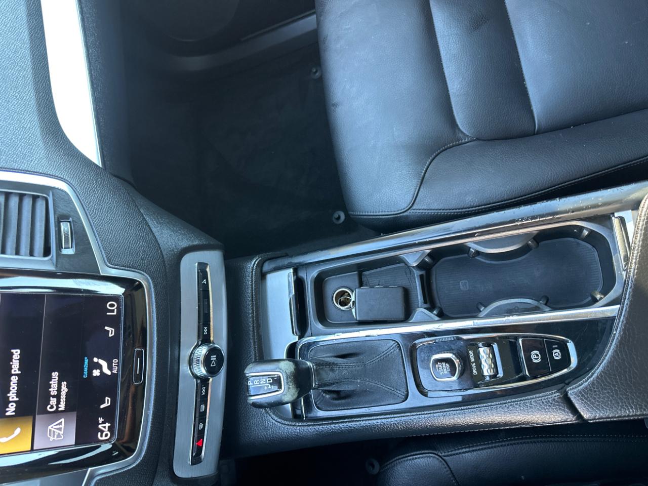 Volvo XC90 T6 AWD 7-Passenger Momentum 2018