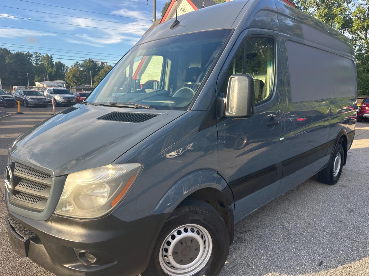 Mercedes-Benz Sprinter Cargo Van 2500 Standard Roof V6 144" Worker RWD 2018