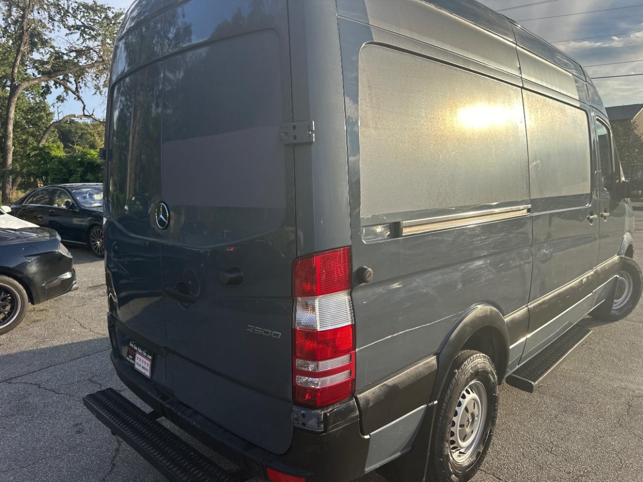 Mercedes-Benz Sprinter Cargo Van 2500 Standard Roof V6 144" Worker RWD 2018